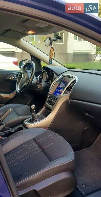 Универсал Opel Astra 2012 в Виннице