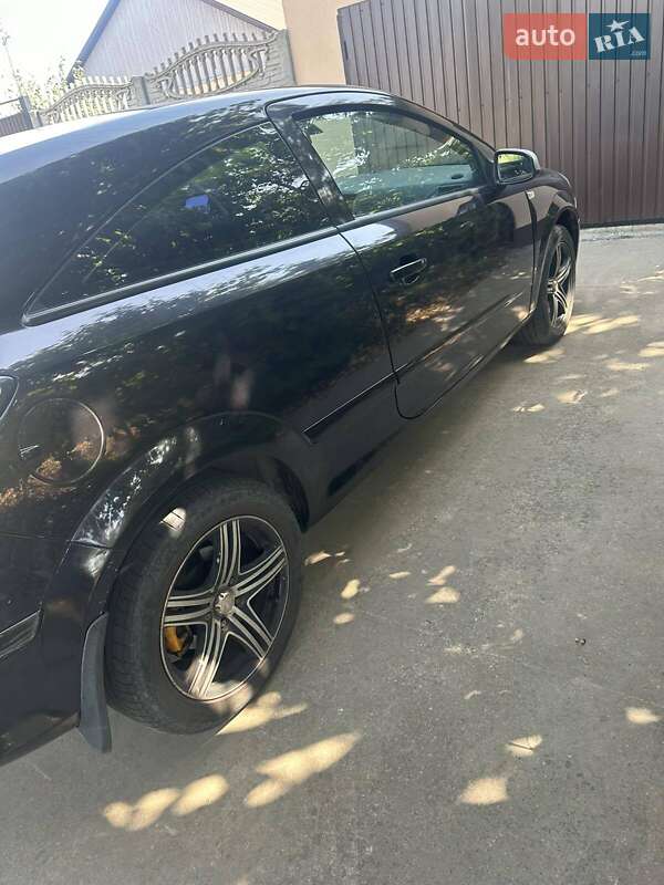 Хэтчбек Opel Astra 2007 в Новомосковске