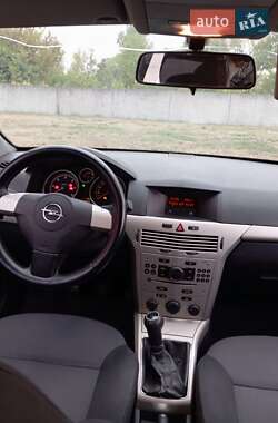 Универсал Opel Astra 2008 в 