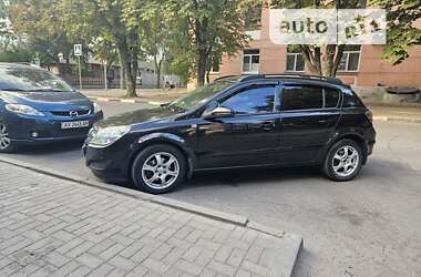 Хетчбек Opel Astra 2007 в Зміїві