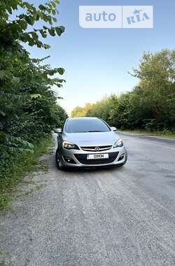 Универсал Opel Astra 2011 в Киеве