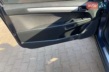 Купе Opel Astra 2006 в 