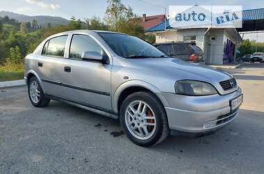 Седан Opel Astra 1999 в Рахове