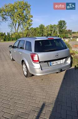Универсал Opel Astra 2010 в 