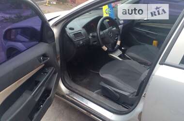 Хэтчбек Opel Astra 2007 в 