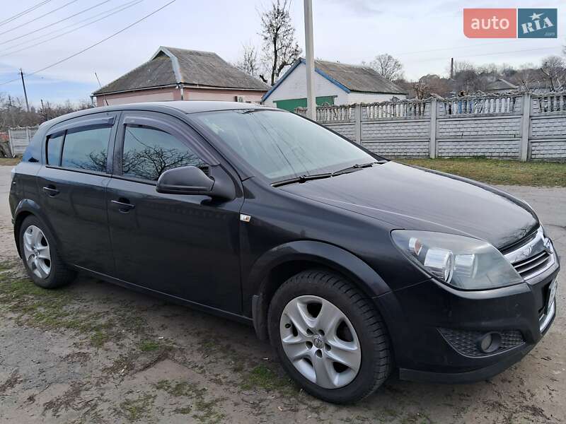 Хетчбек Opel Astra 2013 в Полтаві