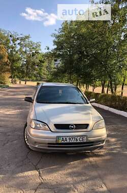 Седан Opel Astra 2006 в Житомирі