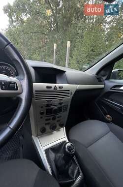 Универсал Opel Astra 2007 в 