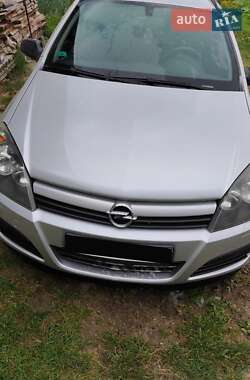 Универсал Opel Astra 2004 в Черновцах