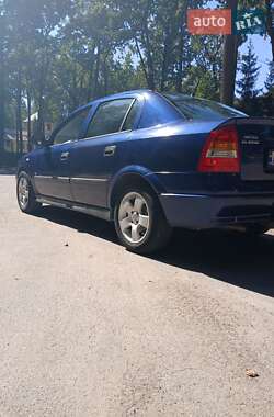 Седан Opel Astra 2006 в Виннице