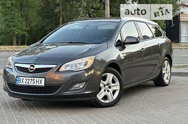 Універсал Opel Astra 2011 в Хмельницькому