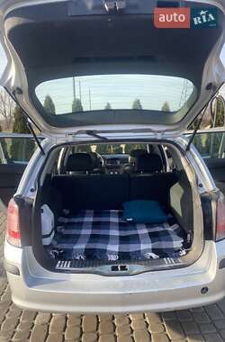 Универсал Opel Astra 2005 в 