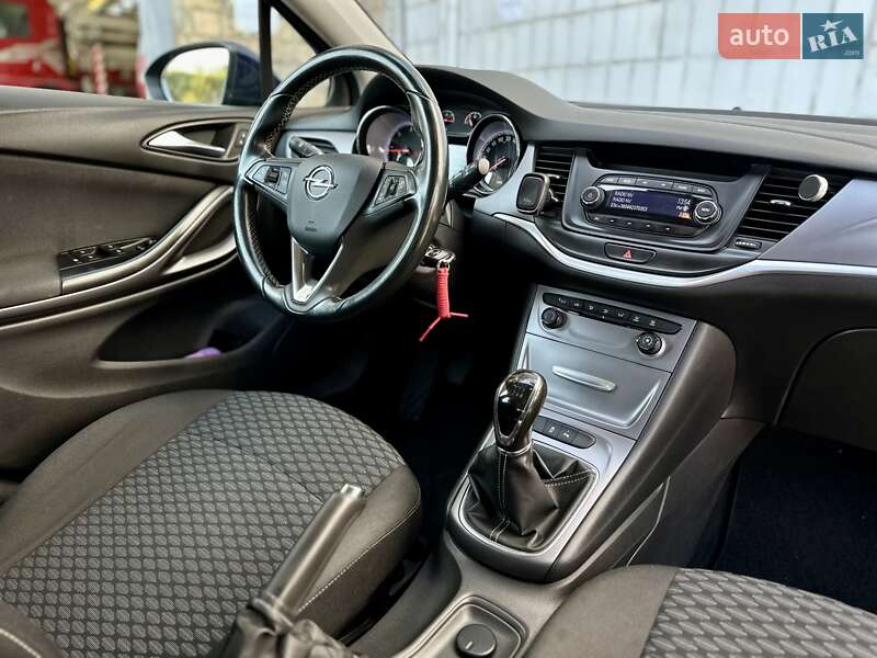 Універсал Opel Astra 2016 в Броварах