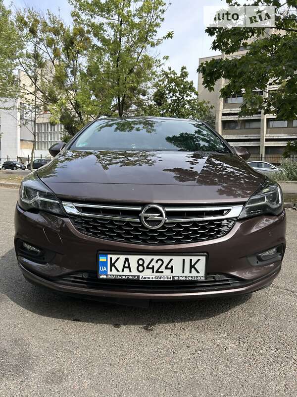 Універсал Opel Astra 2016 в Києві