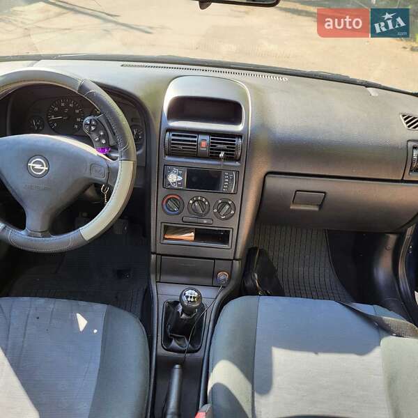 Седан Opel Astra 2005 в Одессе