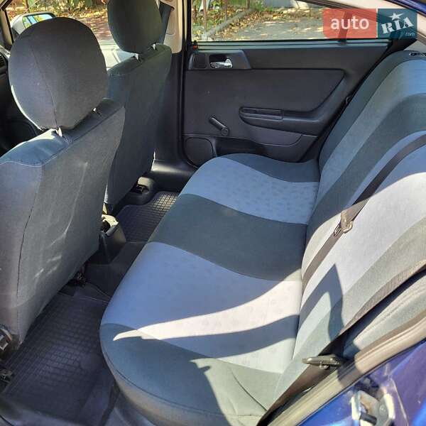 Седан Opel Astra 2005 в Одессе