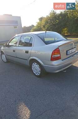 Седан Opel Astra 2006 в 