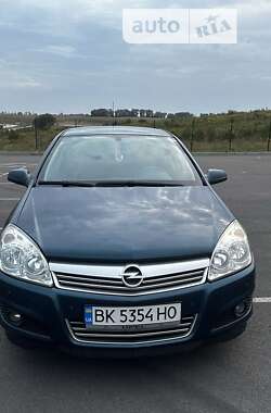 Хетчбек Opel Astra 2008 в Рівному