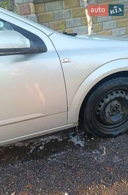 Хетчбек Opel Astra 2008 в 