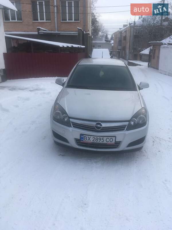 Хэтчбек Opel Astra 2011 в Каменец-Подольском