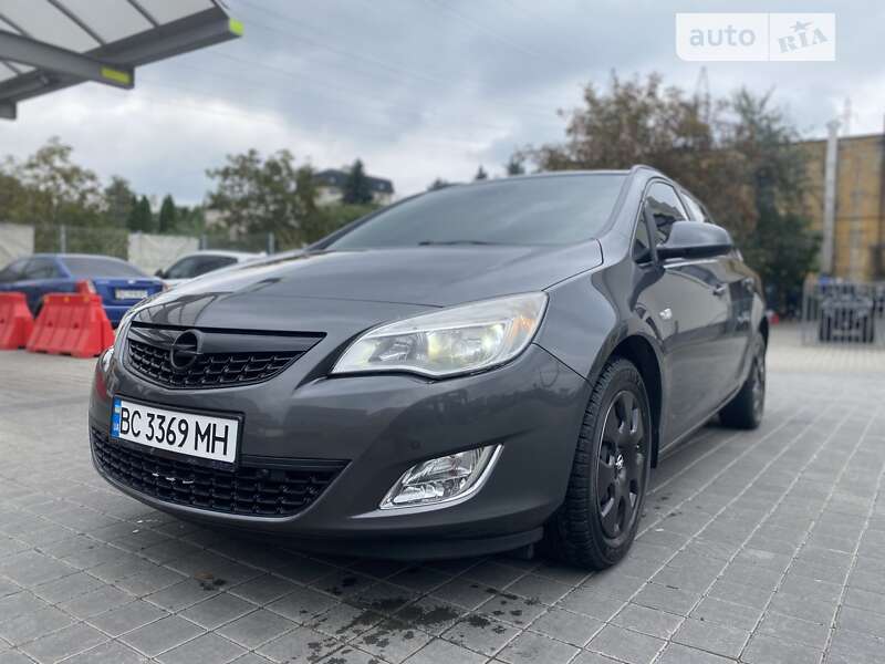 Opel Astra 2010