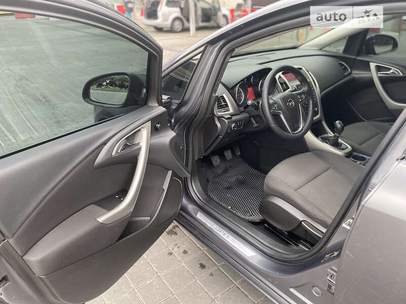 Универсал Opel Astra 2010 в Львове фото 14 Универсал Opel Astra 2010 в Львове