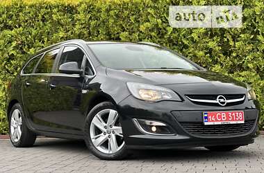 Универсал Opel Astra 2013 в Стрые