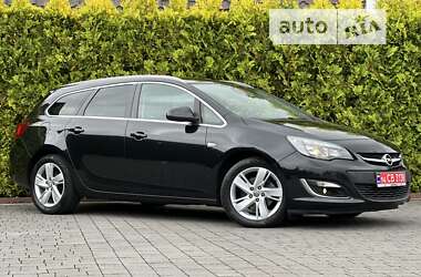 Универсал Opel Astra 2013 в Стрые