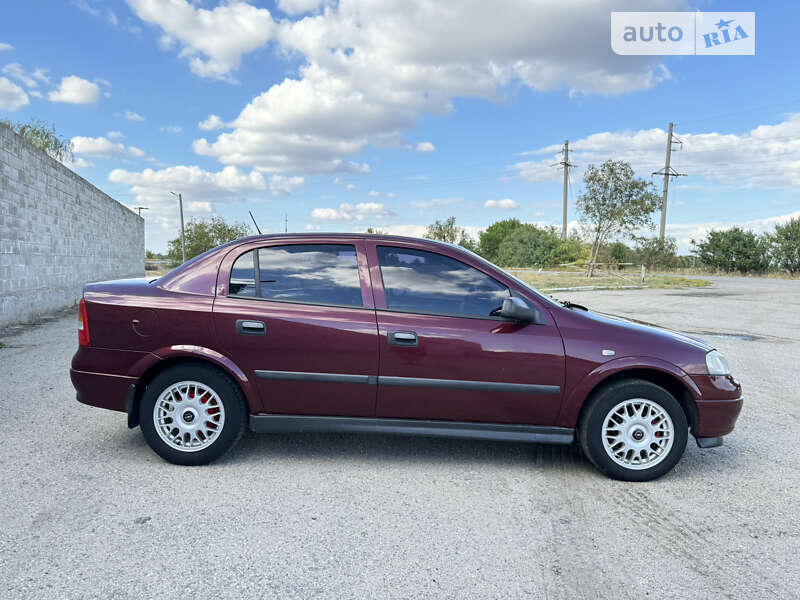 Седан Opel Astra 2006 в Новом Буге фото 9 Седан Opel Astra 2006 в Новом Буге