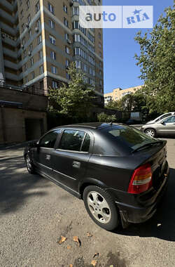 Хэтчбек Opel Astra 1999 в 