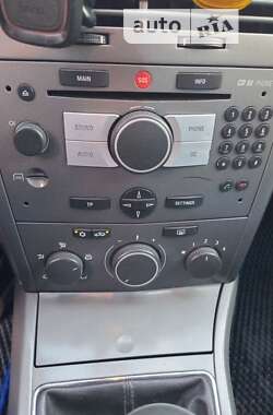 Універсал Opel Astra 2006 в 