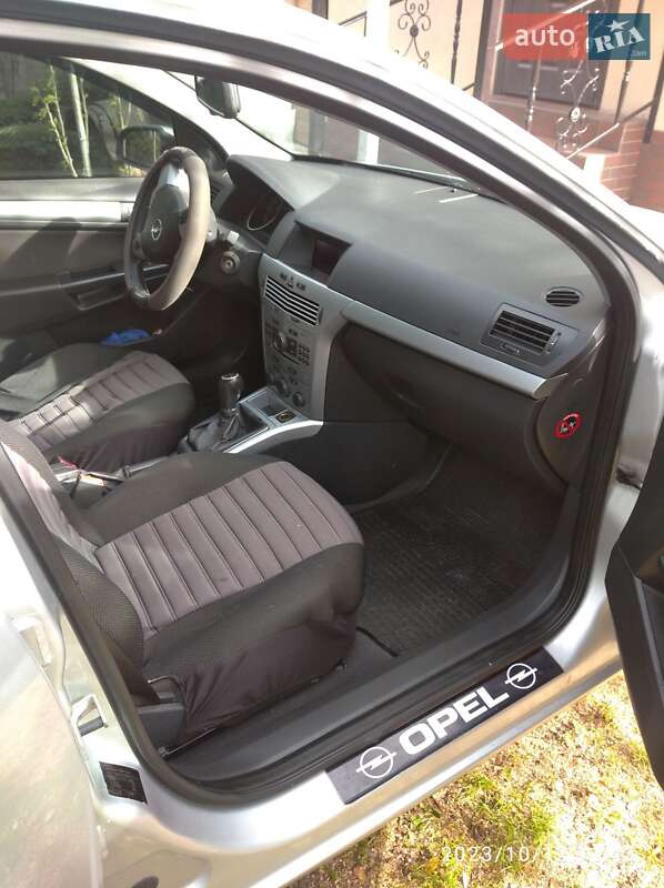 Универсал Opel Astra 2009 в Львове