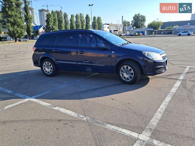 Универсал Opel Astra 2006 в Киеве