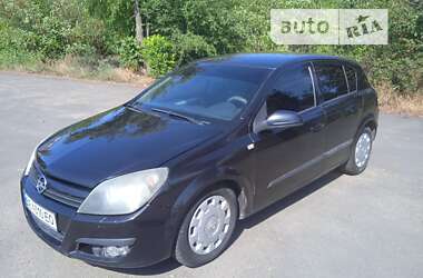 Хэтчбек Opel Astra 2004 в Первомайске