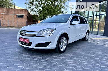 Универсал Opel Astra 2009 в Полтаве