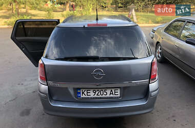 Универсал Opel Astra 2005 в 