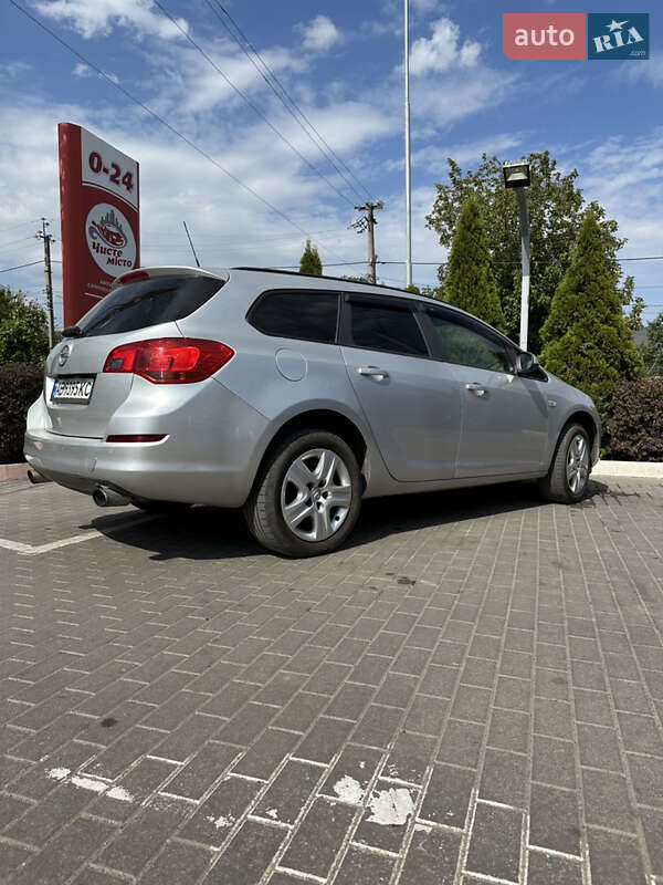 Универсал Opel Astra 2011 в Виннице фото 11 Универсал Opel Astra 2011 в Виннице