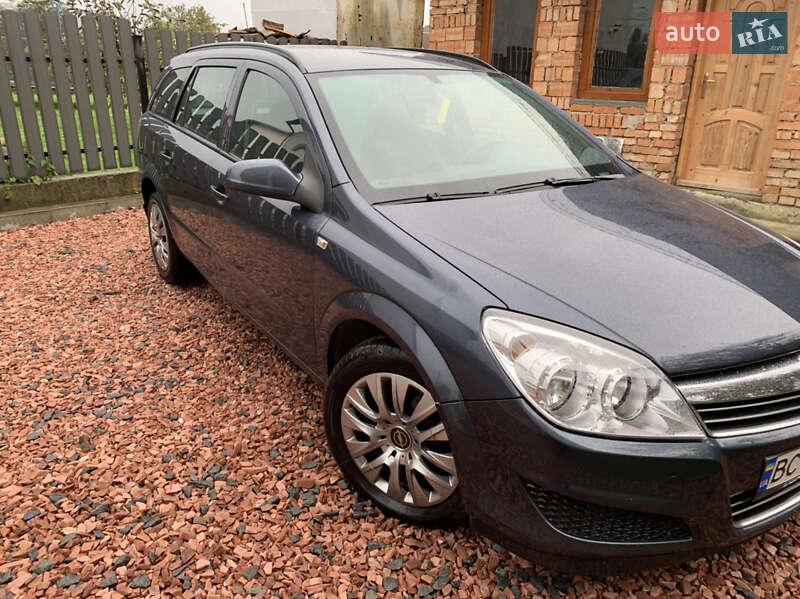 Универсал Opel Astra 2008 в Дрогобыче