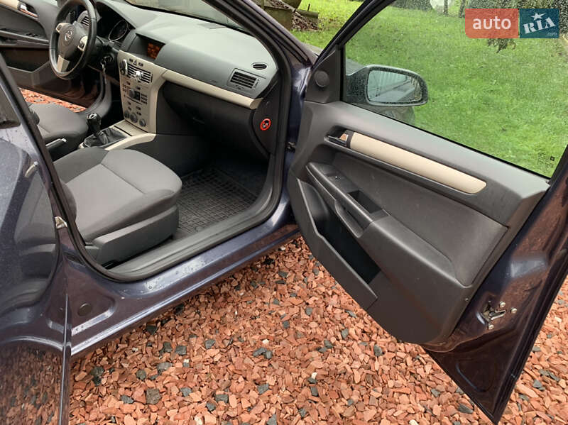 Универсал Opel Astra 2008 в Дрогобыче