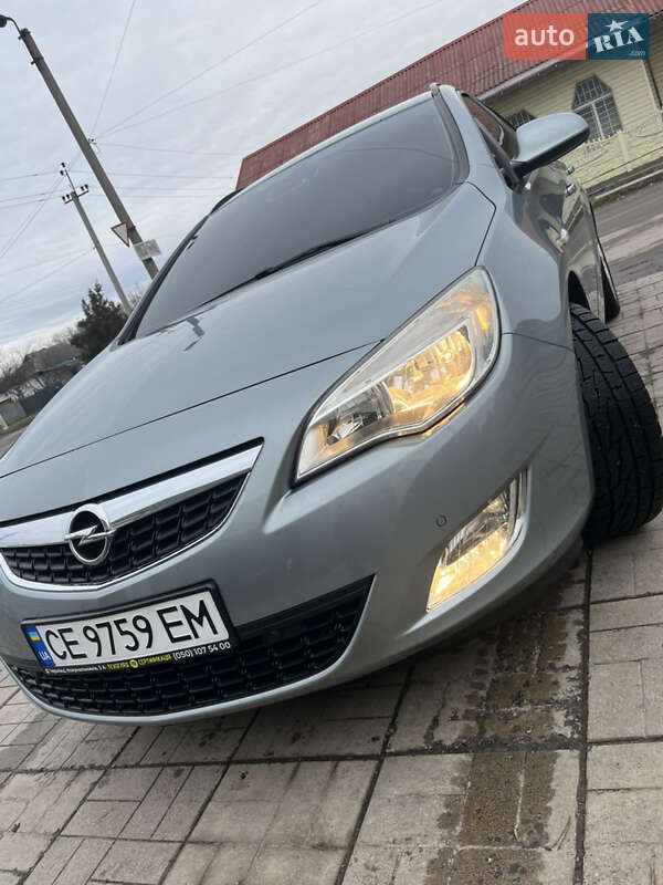 Opel Astra 2011