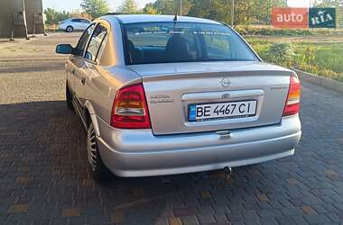 Седан Opel Astra 2005 в Николаеве