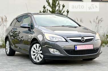 Универсал Opel Astra 2012 в Луцке