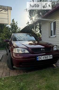 Седан Opel Astra 2003 в Львове