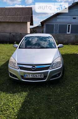 Хэтчбек Opel Astra 2007 в Ивано-Франковске