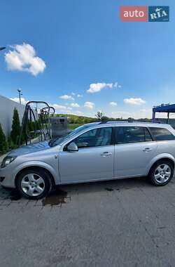 Универсал Opel Astra 2010 в 