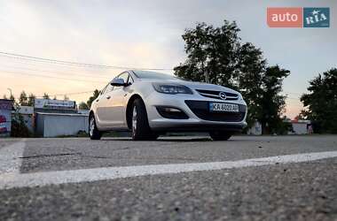 Хэтчбек Opel Astra 2014 в 