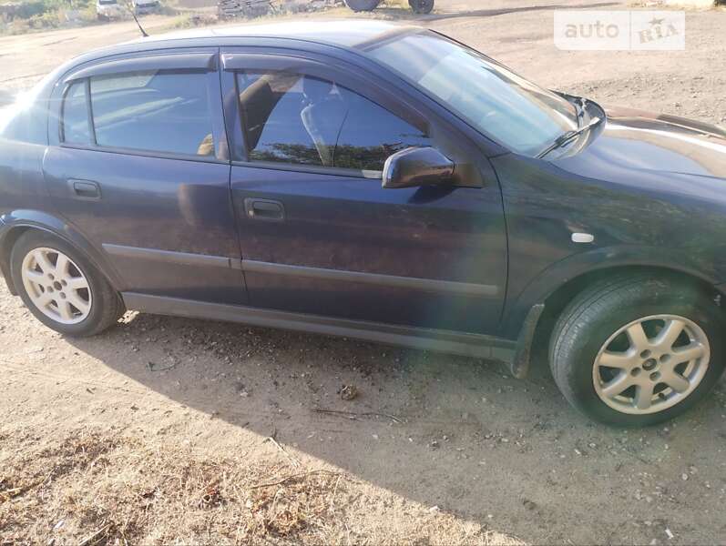 Седан Opel Astra 2001 в Олександрії