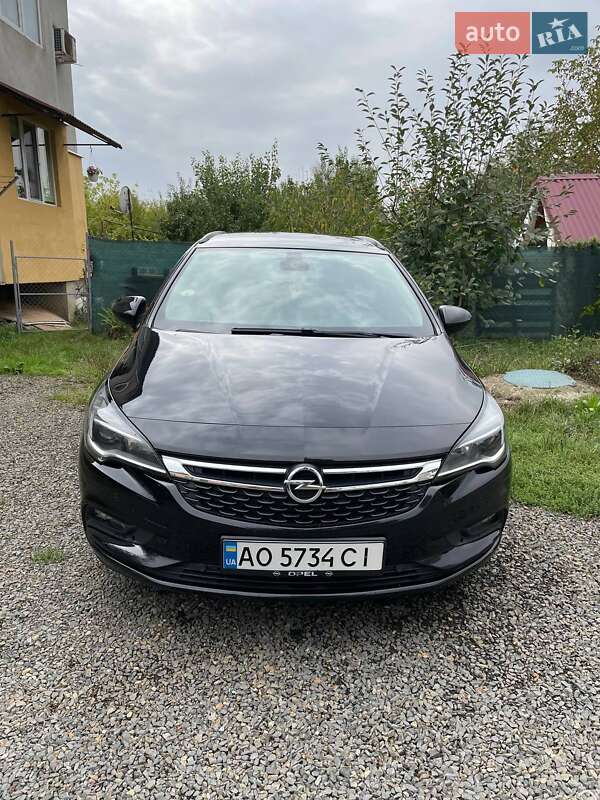 Универсал Opel Astra 2017 в Берегово