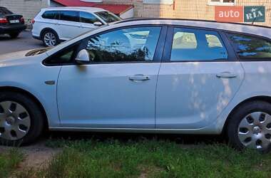 Универсал Opel Astra 2014 в 
