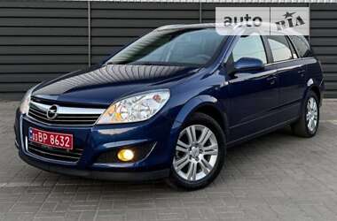 Універсал Opel Astra 2010 в Черкасах